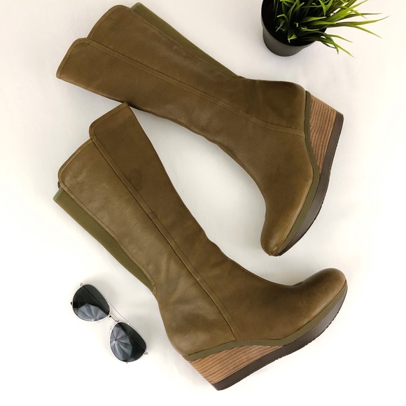 Tsubo Shoes - TSUBO Kynlee Leather Wedge Boot Olivine 8.5